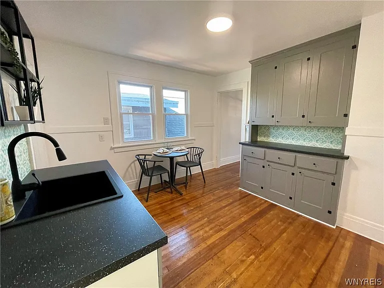 434 23rd St #UPPER — Photo 3