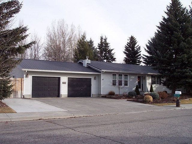 1st image of 1621 Sviskon Way