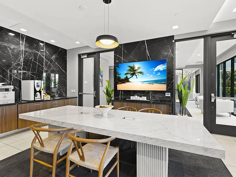 Oasis Pointe — Photo 16