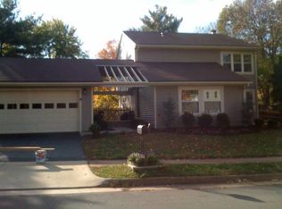 4 Brookfield Cir, Sterling, VA 20164