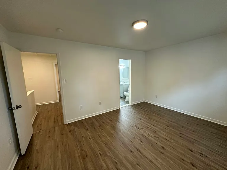 430 Hickorywood Cir — Photo 21