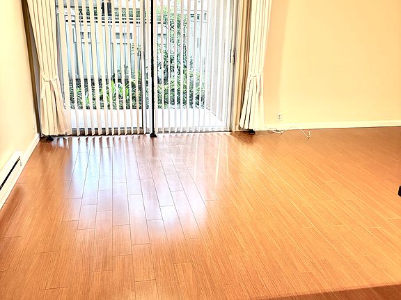 adjustable louvres to the patio