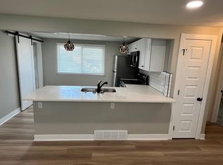 903 NE 68th Ter, Gladstone, MO 64118