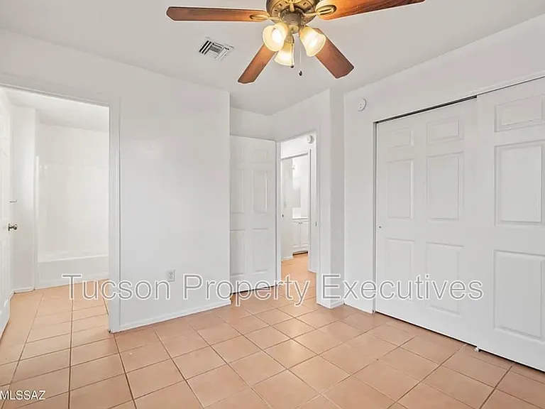 1107 W Sonora St #1 — Photo 2