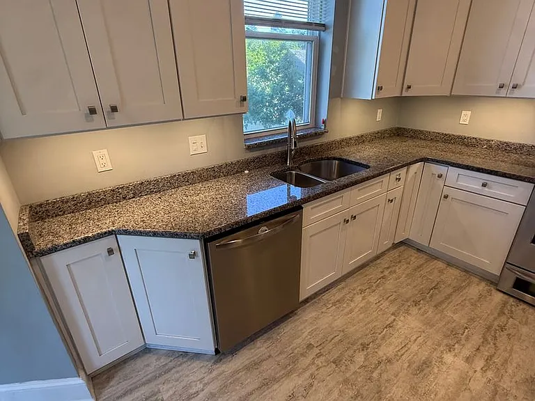 21 N Kershaw St — Photo 12