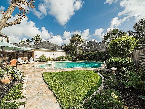4th image of 22602 Crescent Cove Ct