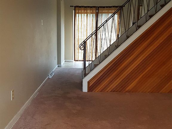 3rd image of 1609 Coleman St