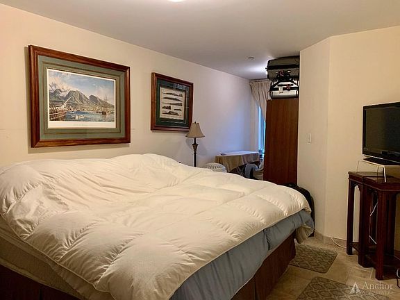 5th image of 3074 38th St APT 3B