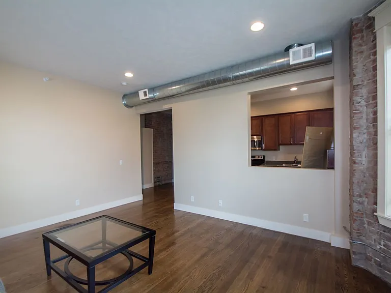 804 Park Ave — Photo 7