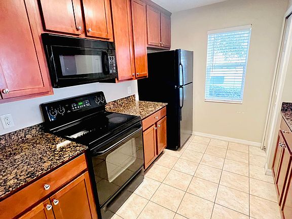 2nd image of 3856 Island Way St
