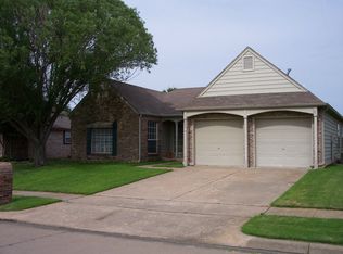 3217 N 6th Pl, Broken Arrow, OK 74012