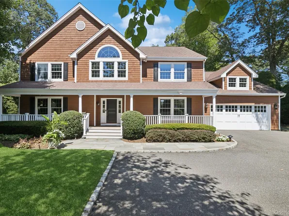 11 Cobblestone Court, Centerport, NY 11721