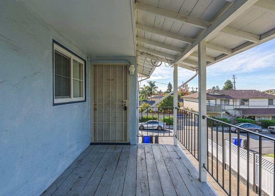 1st image of 16526 Los Banos St #16526