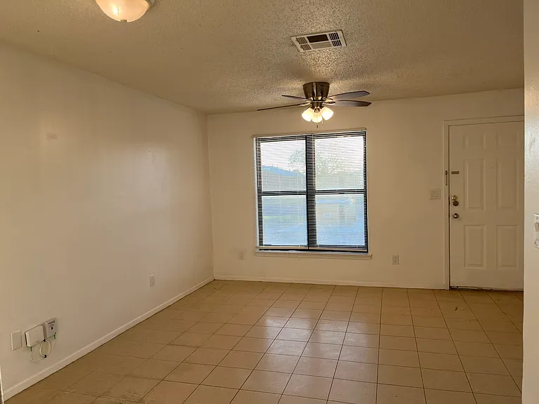 2921 John F Kennedy Dr — Photo 10