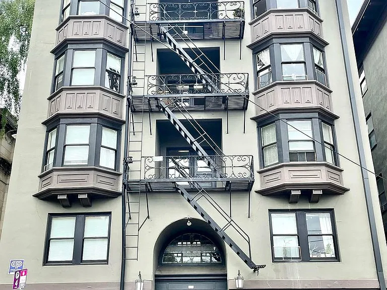 Converse Court Apartments — Photo 6