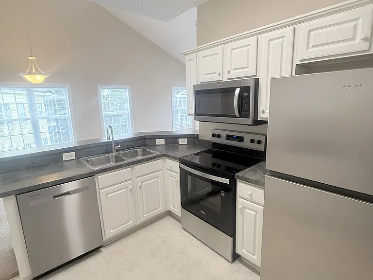 5034 Belleglen Ct #201 — Photo 12