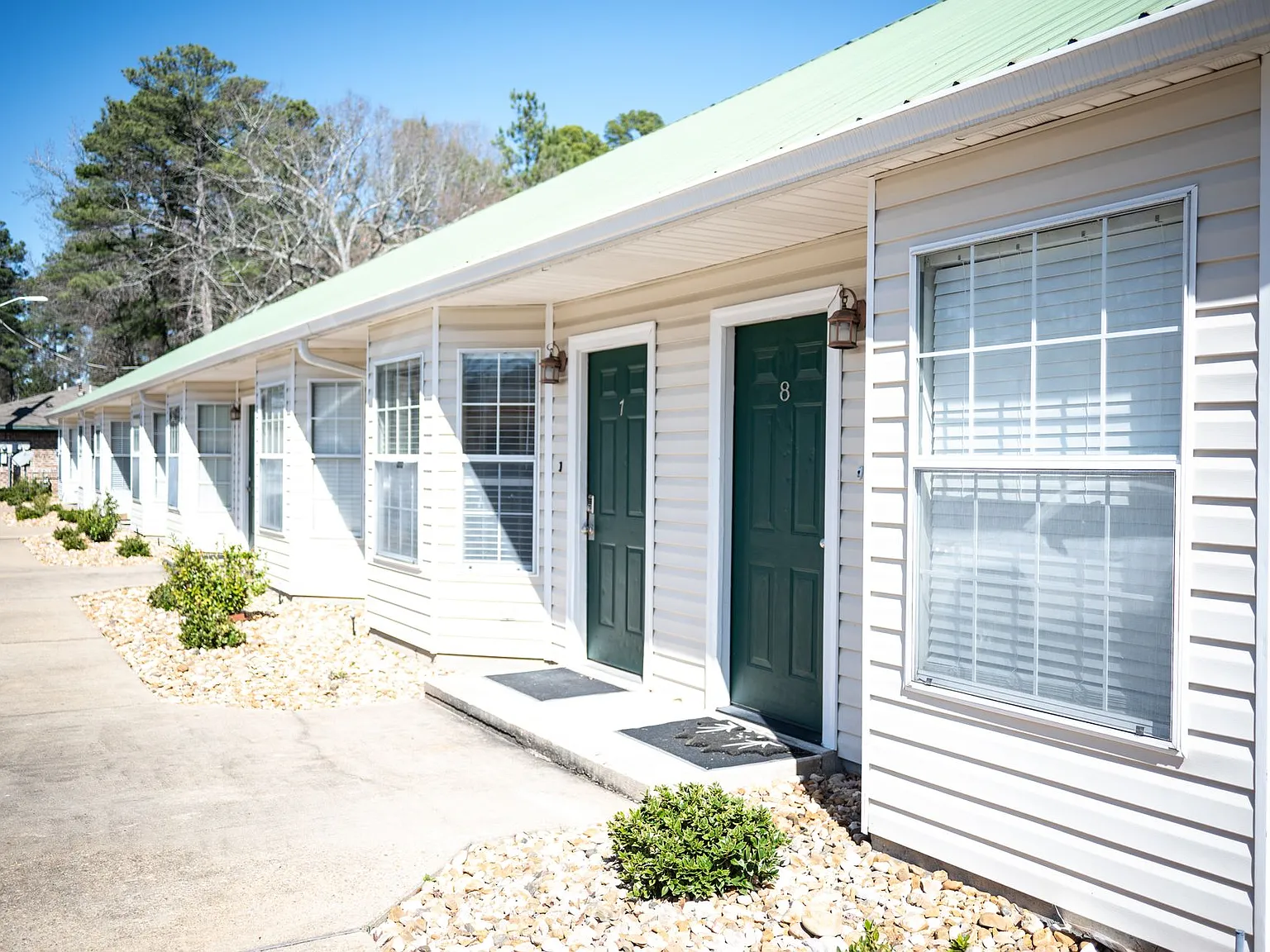 2br 2.5 bath with washer/dryer — Photo 2