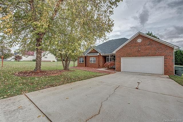 1st image of 408 Linsbury Ct