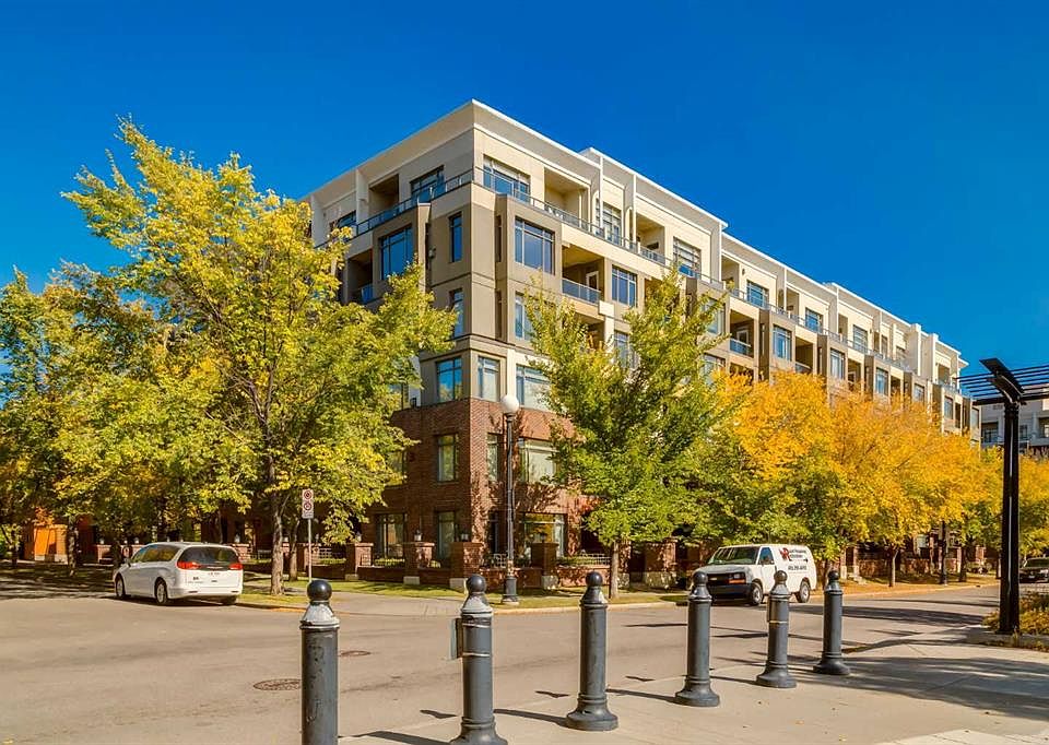1st image of 930 S Centre Ave NE #626