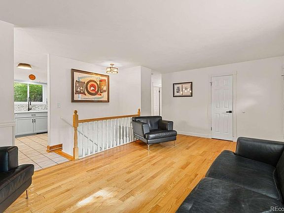 5th image of 1030 Yank Street