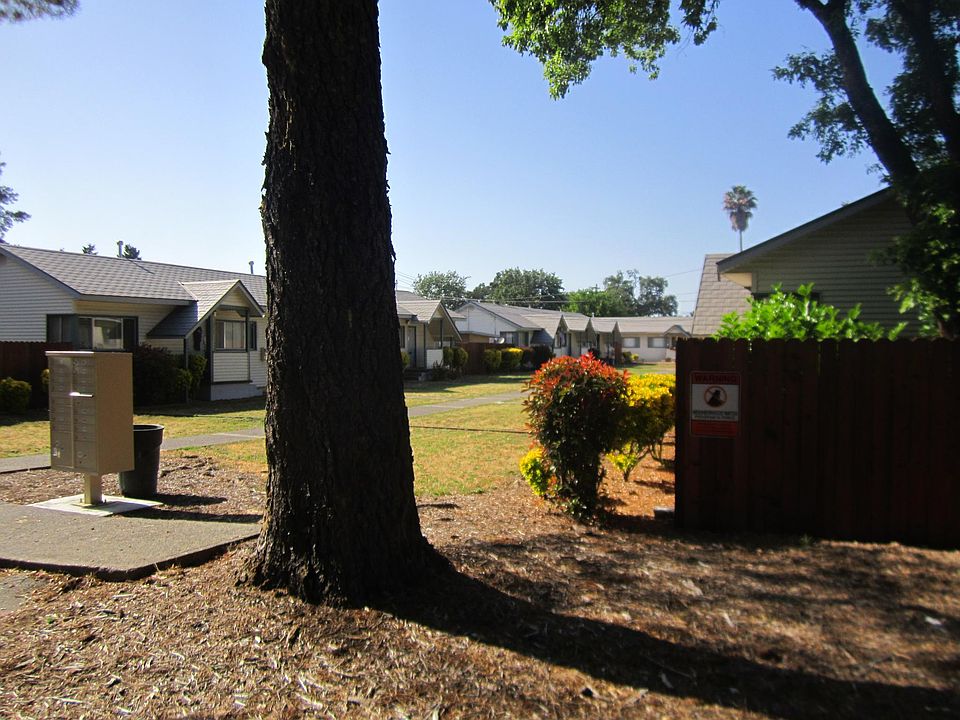 1st image of 153 Donna Dr