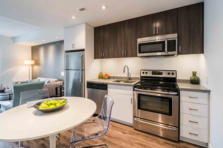 2815 Pembina Hwy