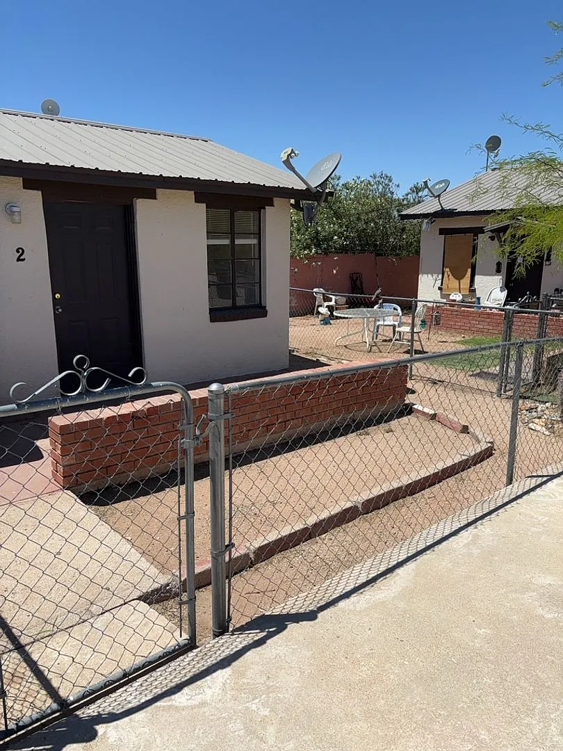 Kelso 208 — Photo 4