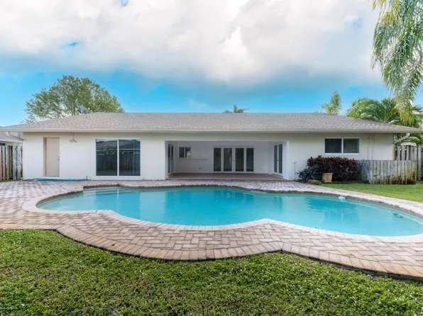 4695 Brandywine Dr, Boca Raton, FL 33487