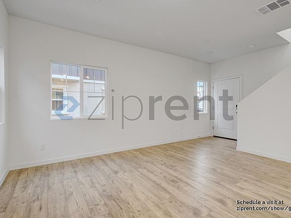 familyroom-2