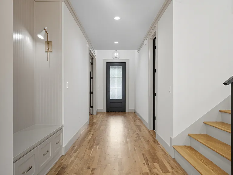 3921 S Madison Ave — Photo 14