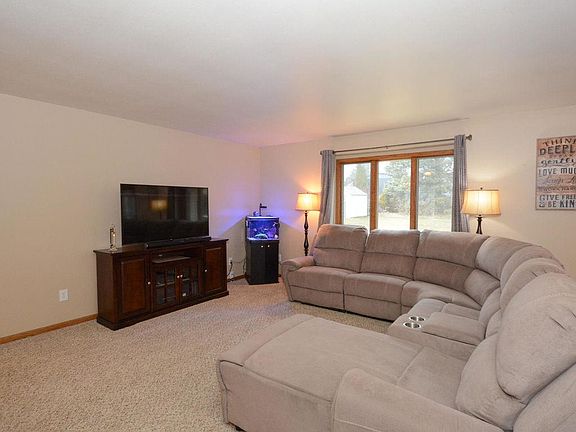 4th image of 2104 Zuern Dr