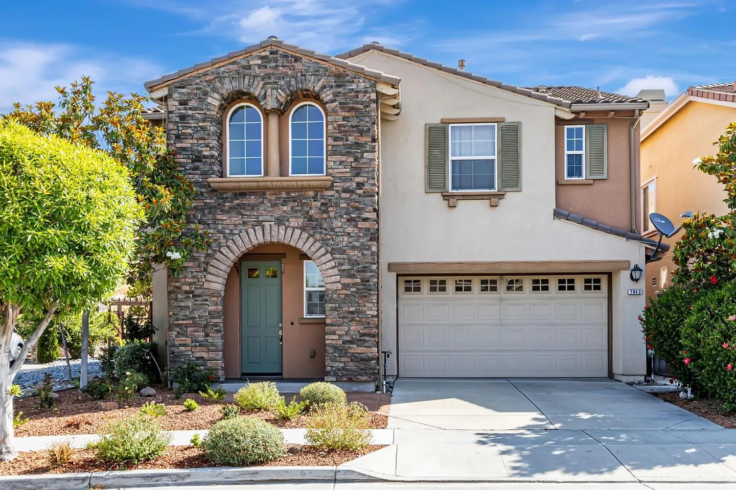 7042 Goldenspur Loop photo 1