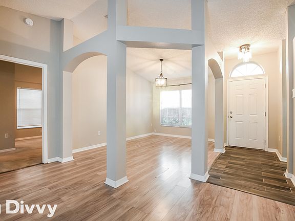 3rd image of 875 W Gaucho Cir