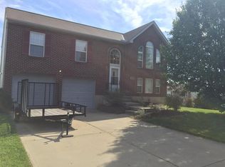 83 Indian Creek Dr, Covington, KY 41017