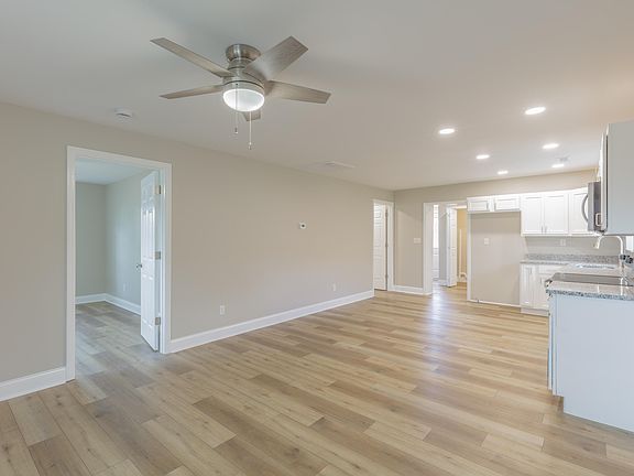 4th image of 278 E Michigan Ave