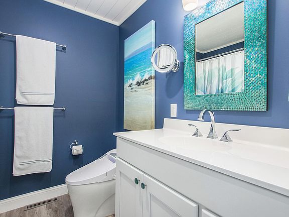 5th image of 977 Lake St #1