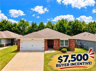1170 S Kingfisher Ln, Fayetteville, AR 72701