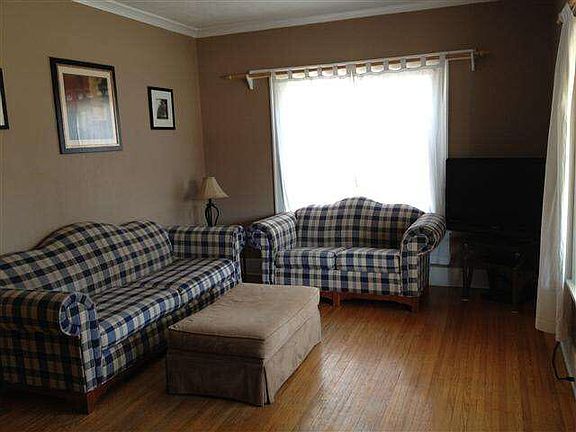4th image of 1208 W Lexington Ave