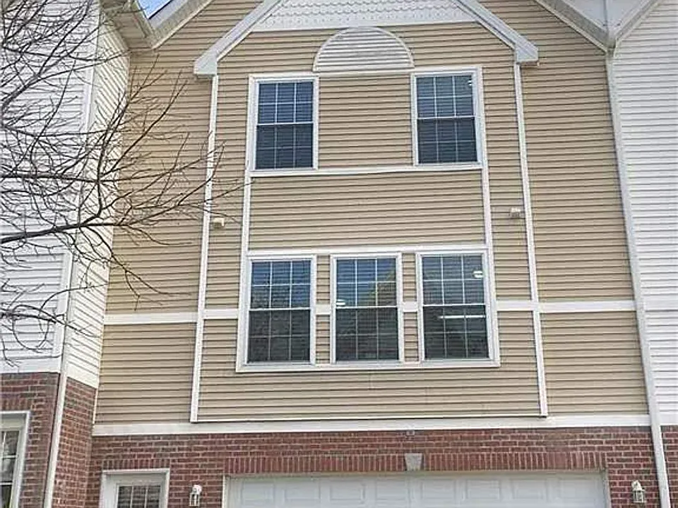 1148 Village View Dr