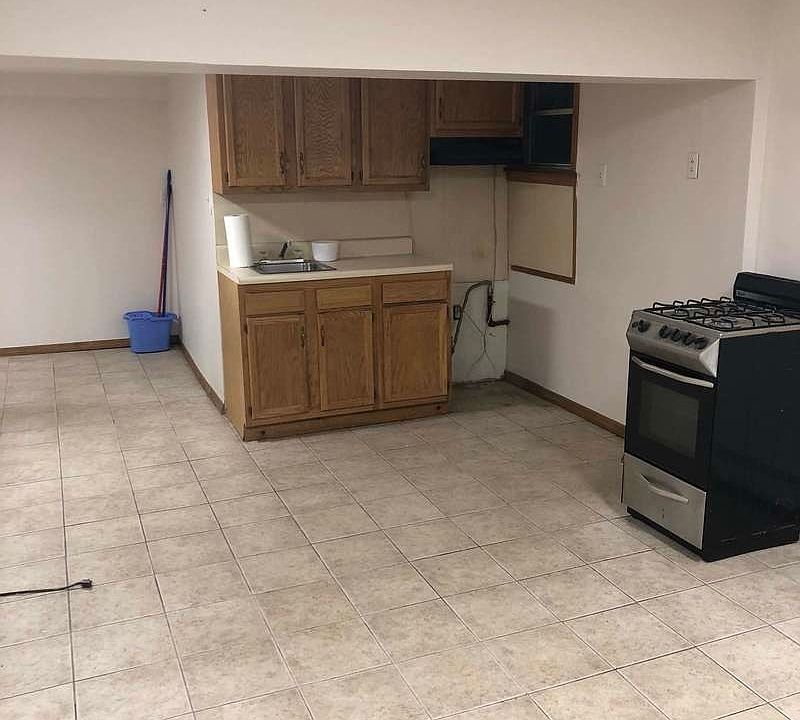 1st image of 20-27 23rd St #1