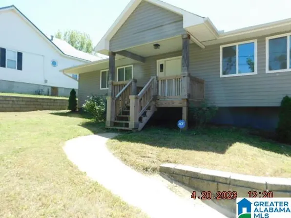 26 Main St, West Blocton, AL 35184