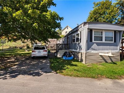 31 Alfa Dr, Pawtucket, RI, 02860