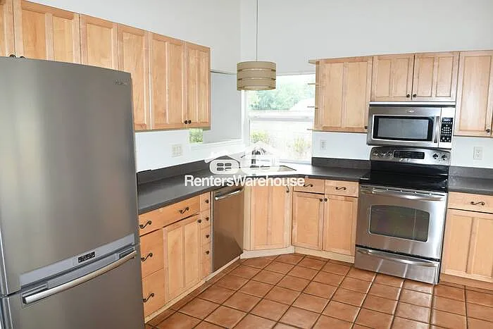 938 N Evergreen Ct — Photo 6