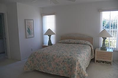 5th image of 804 Montrose Dr Unit 104