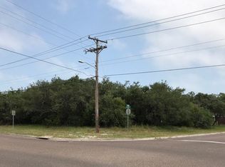 1516 N Live Oak St, Rockport, TX 78382