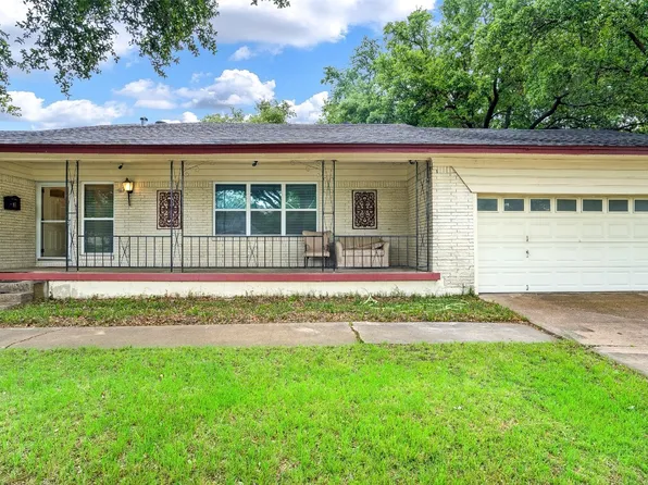 917 Danish Dr, Grand Prairie, TX 75050