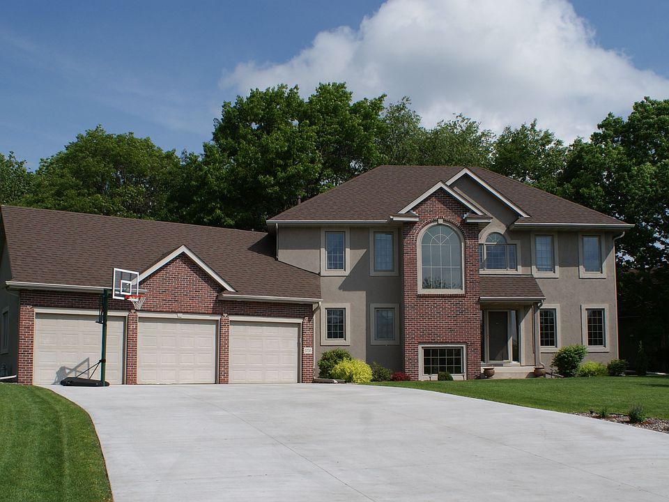 1st image of 5755 Annapolis Ln N