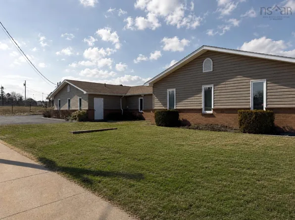 507 King St, Cape Breton, NS B1H 3Y8
