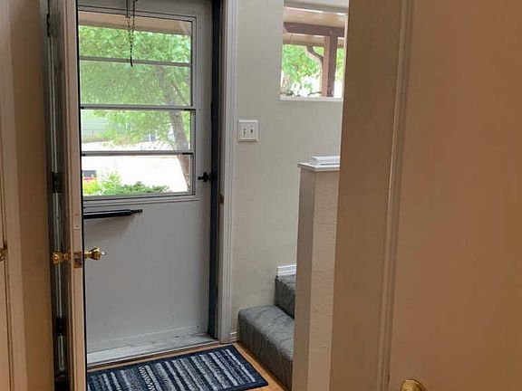 3rd image of 843 Emma Ct