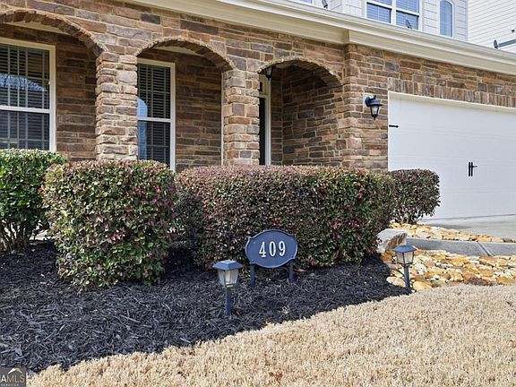 2nd image of 409 Aristides Way